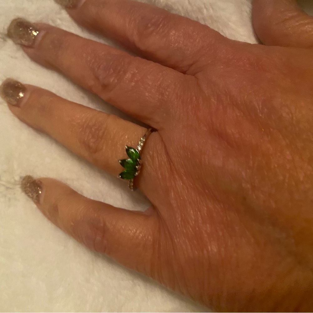 Sterling silver & emerald Elegant Green Gemstone Ring